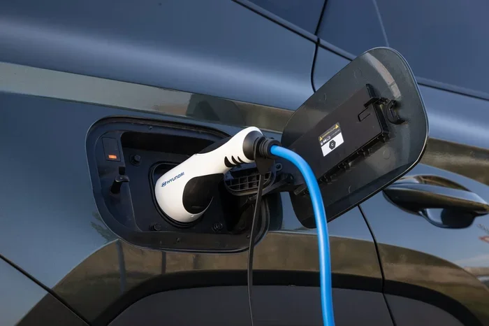 Does a Hybrid Recharge While Driving or Need a Charger
